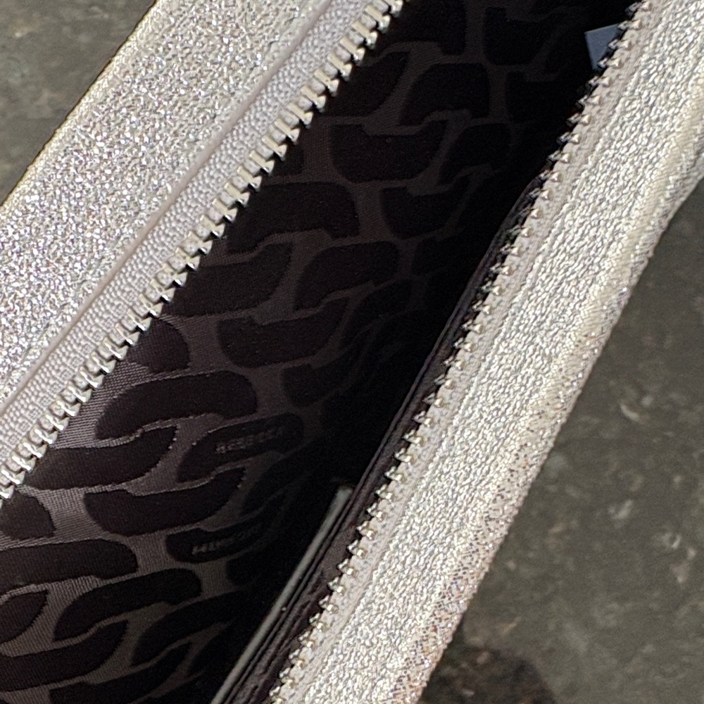 Rebecca Minkoff Silver Curb Link Wristlet Clutch - Picture 4 of 6